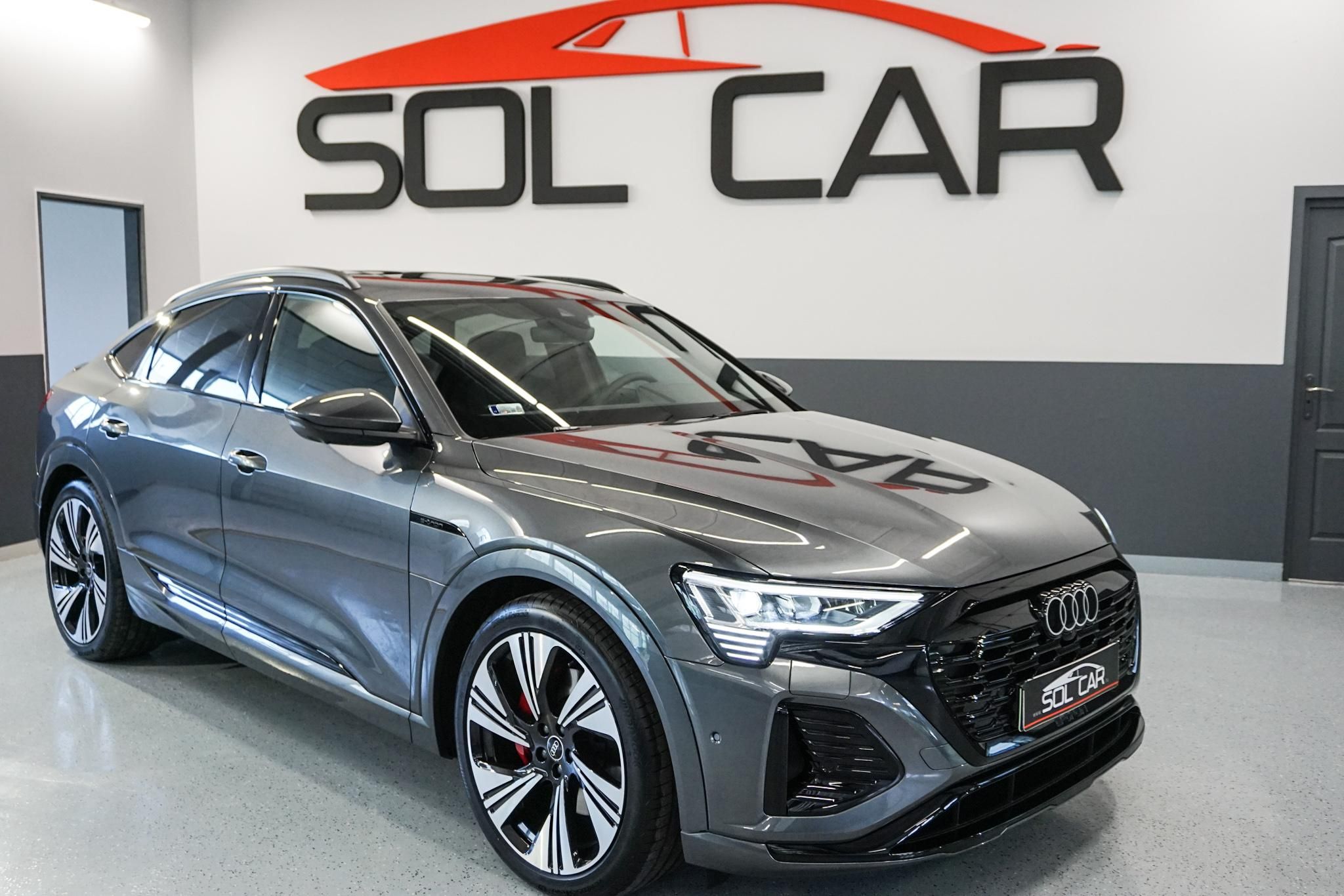 AUDI Q8 e-tron 55 S line quattro (Automata) S-LINE/LED LIGHT/COCKPIT/DIST/PANO/BANG&OLUFSEN/360KAM//Mo.-i/ÁFA!